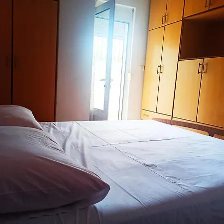 Sweet Apartment *